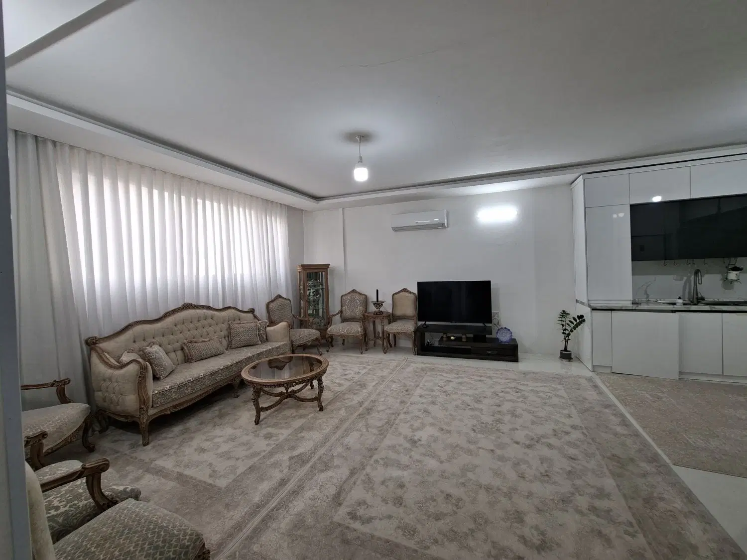 آپارتمان ۱۰۰ متری دو خواب ( فول )