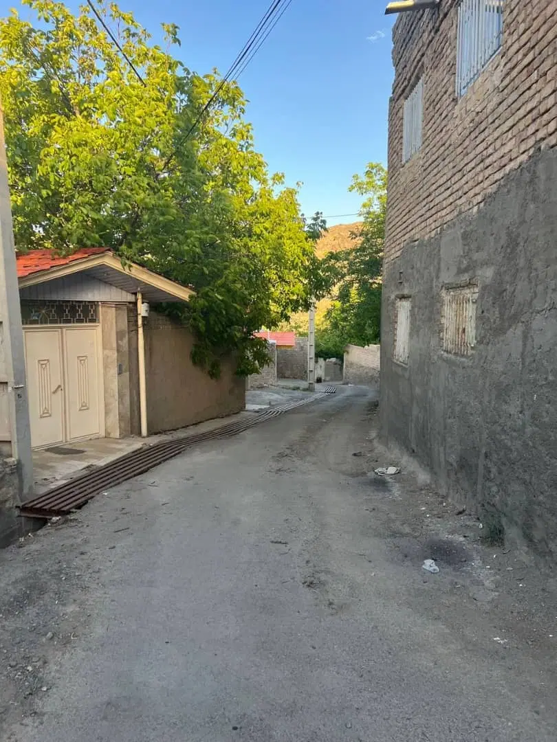 باغچه ۲۵۰۰ متر _داخل بافت_ورجان