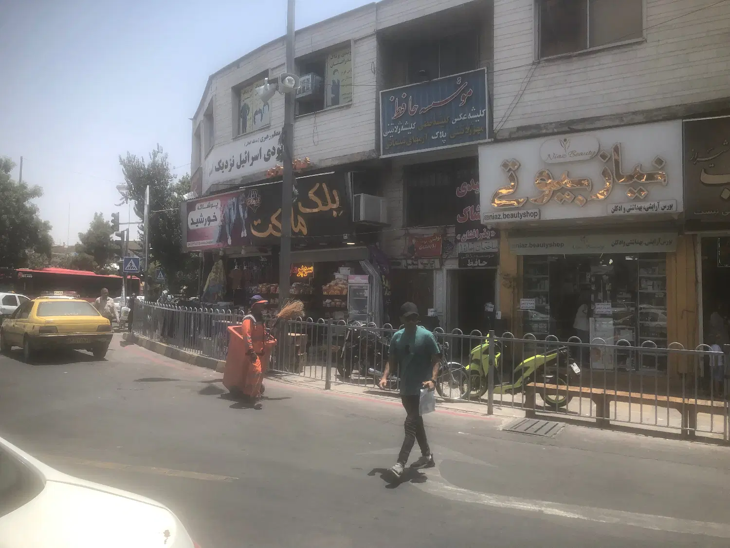 فروش مغازه نبش سه راه نمازی