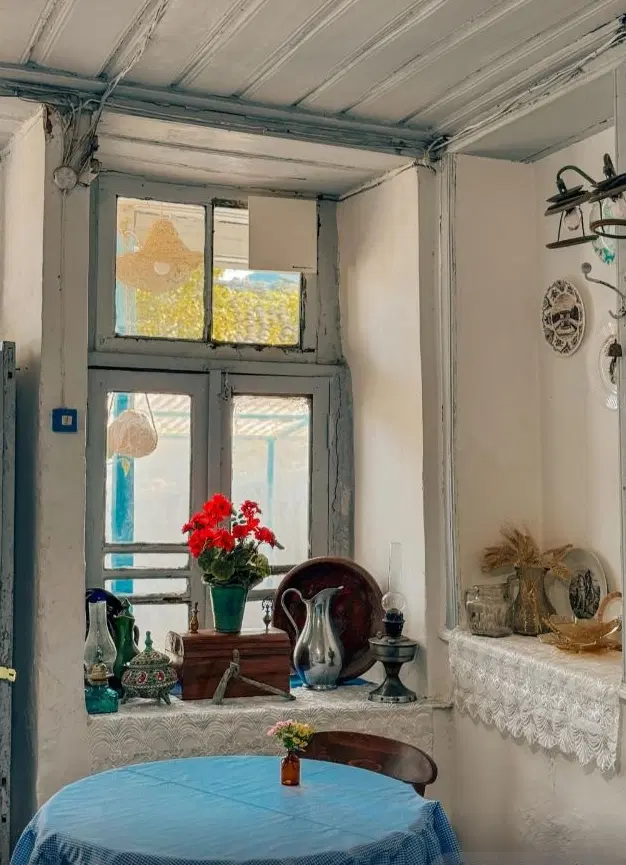 ویلای نوستالوژی(کافه سنتی و مسکونی)