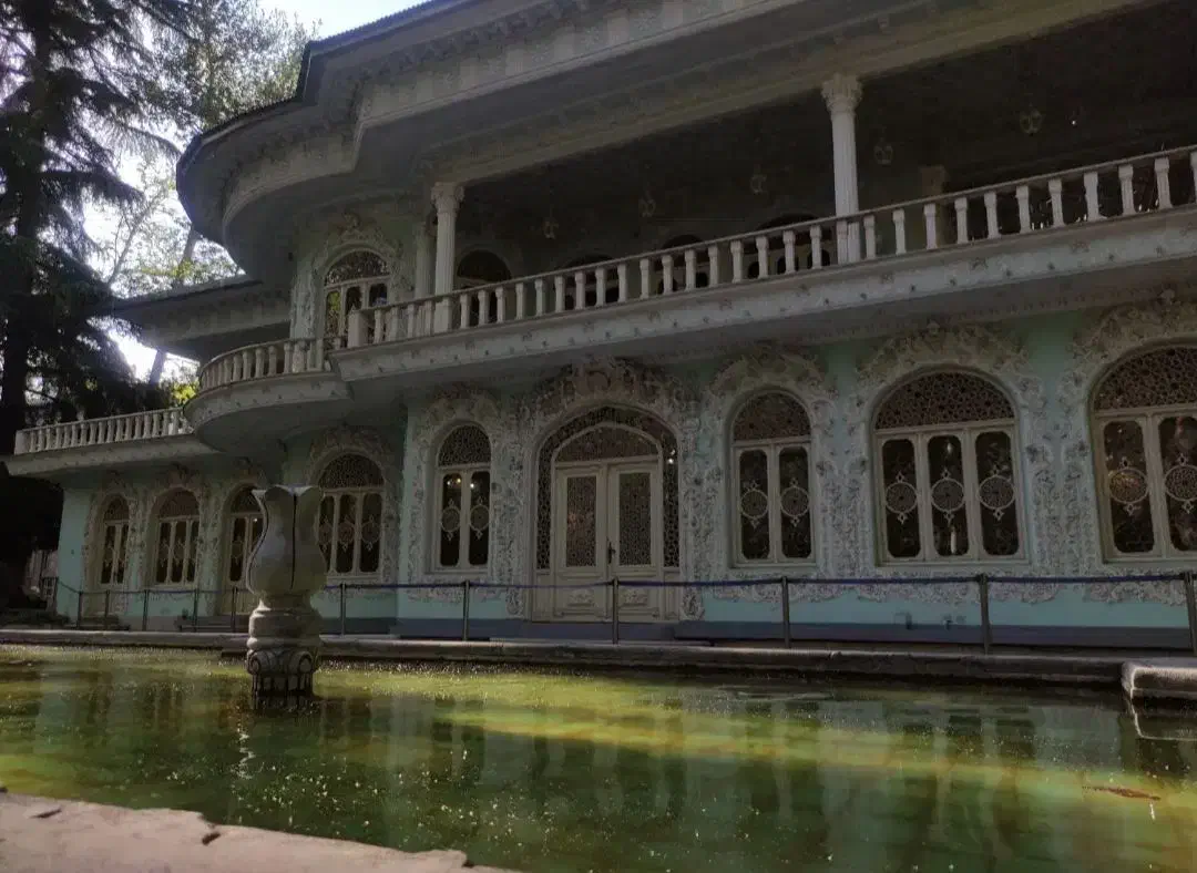 خونه دارم همخونه می پذیرم