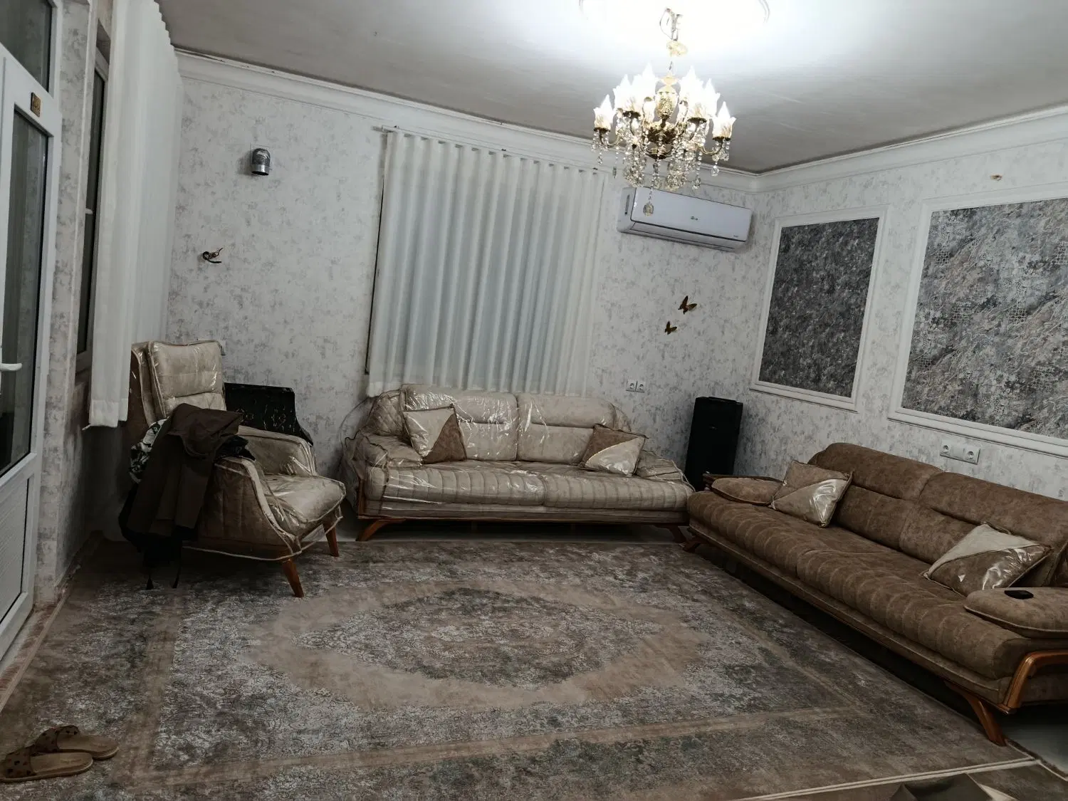 یک واحد 80متری راه جدا حیاط دار