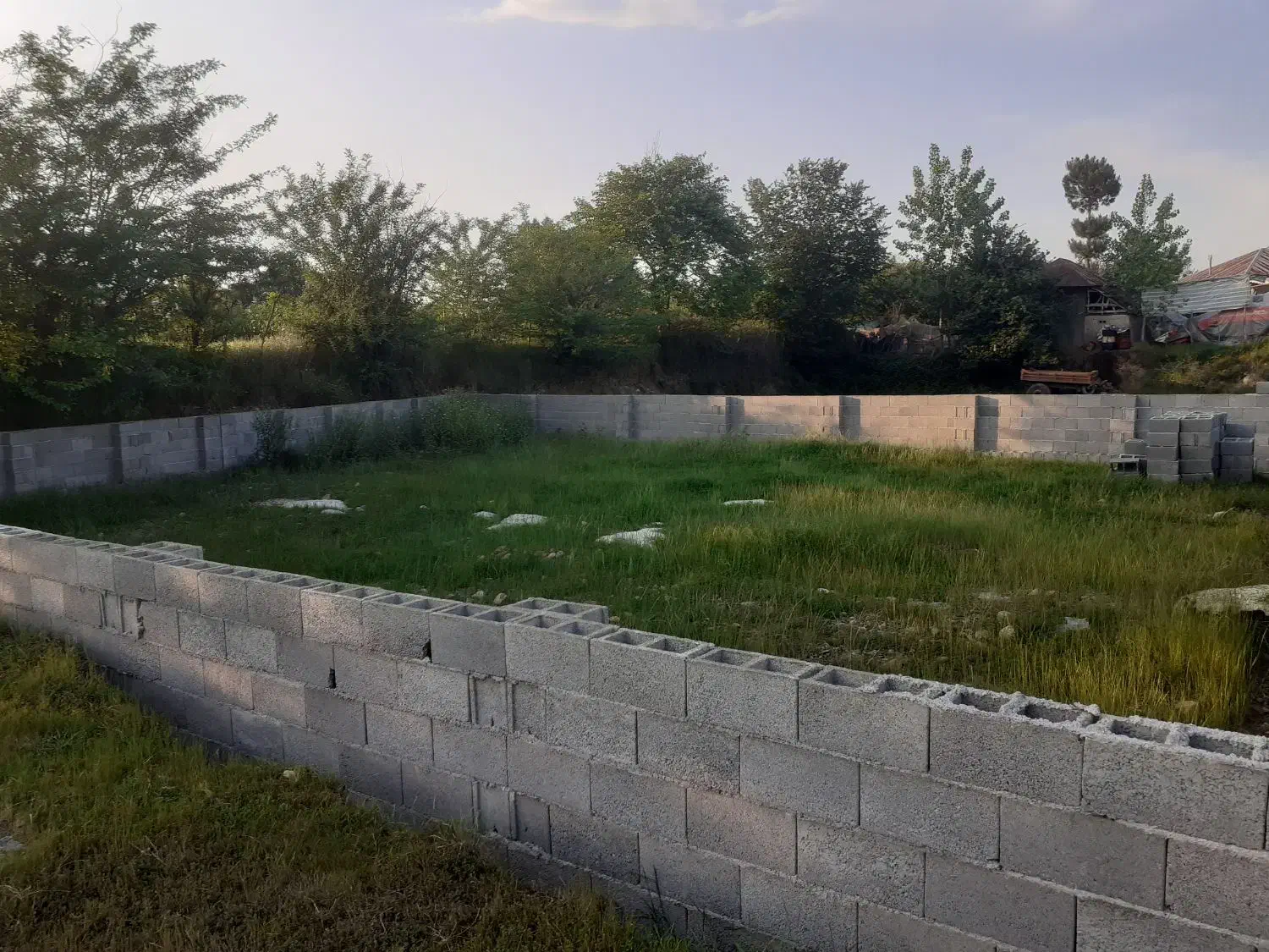 زمین ۱۵۰ متری یا سندتکبرگ در دماوند
