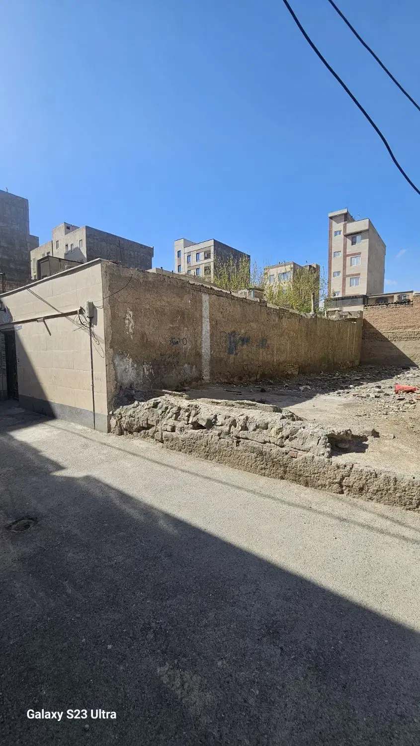 زمین ۱۲۰ متری