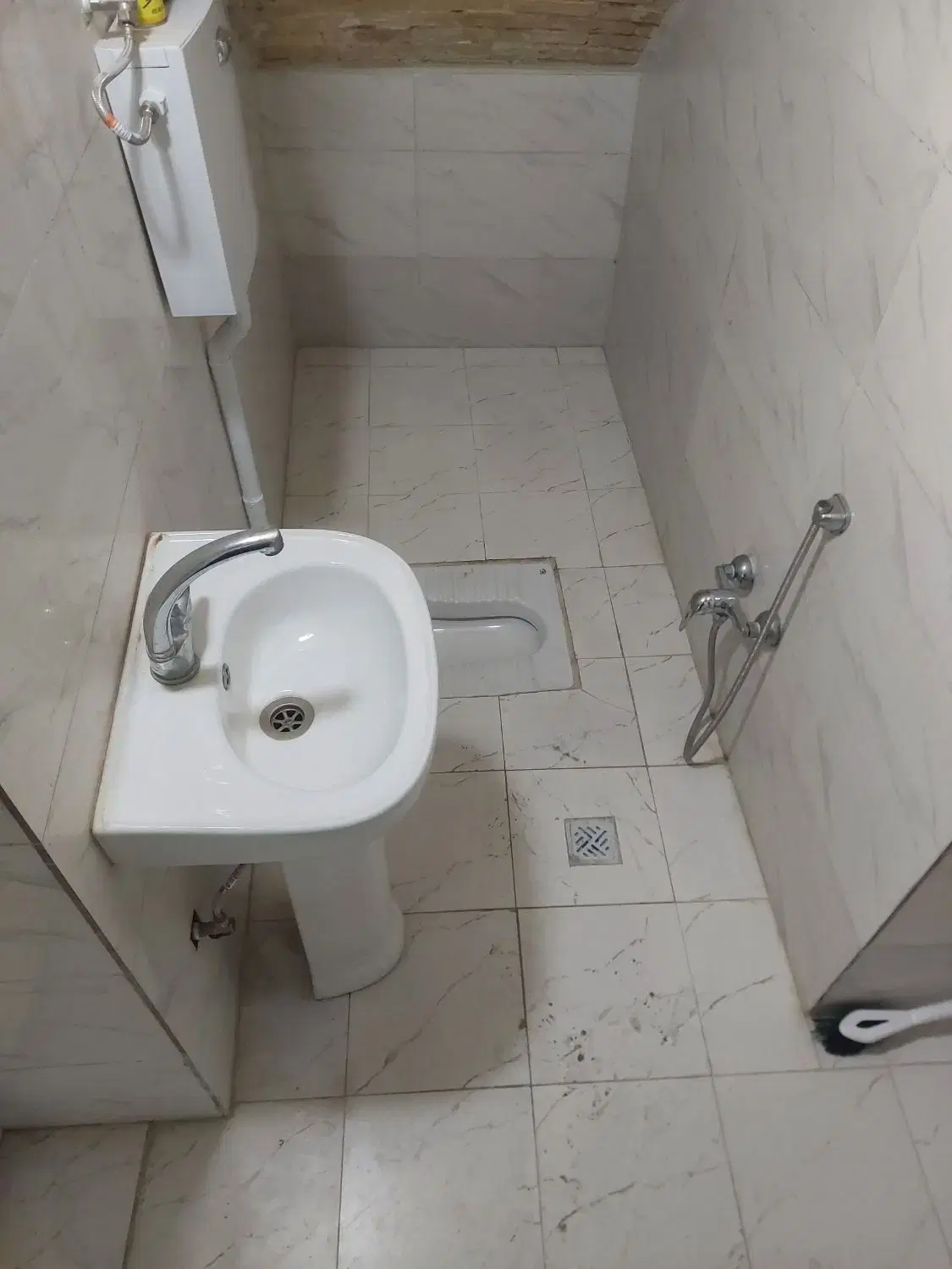 اجاره زیر زمین مغازه دونبش در مسکن