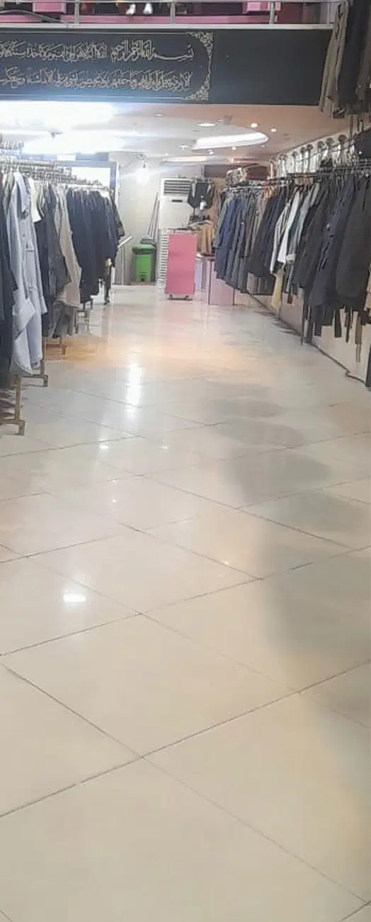 مغازه رهن و اجاره داده میشه