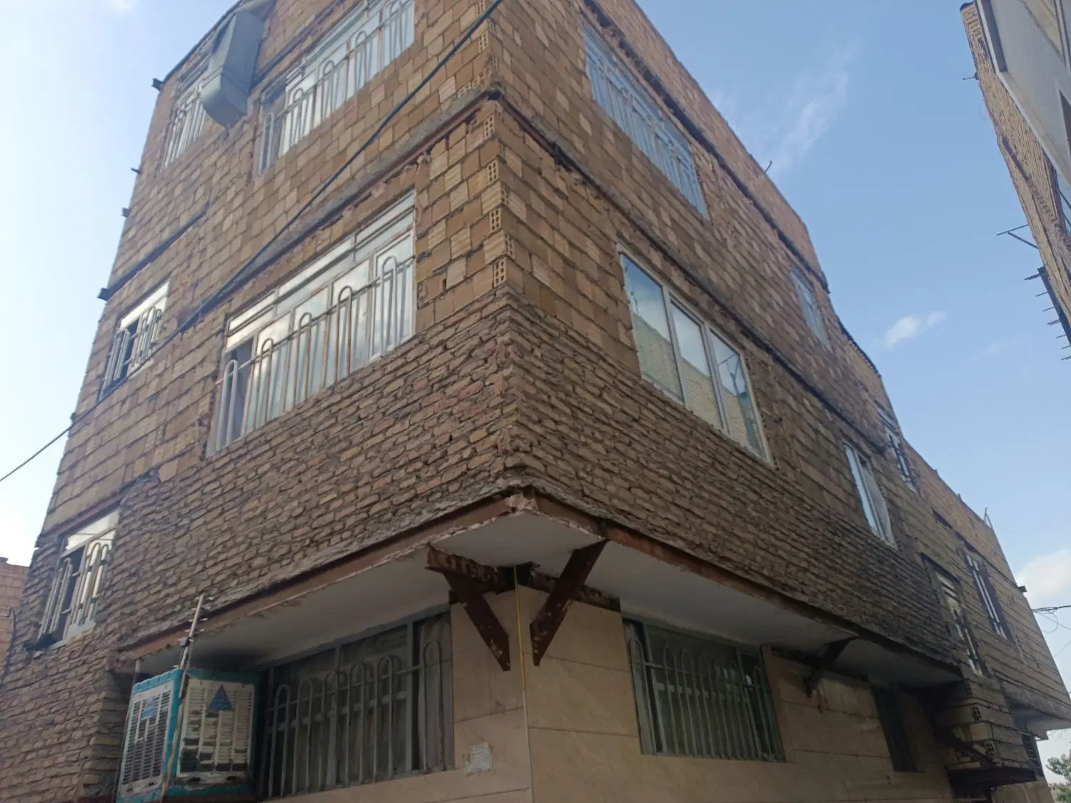 آپارتمان نظام دوست