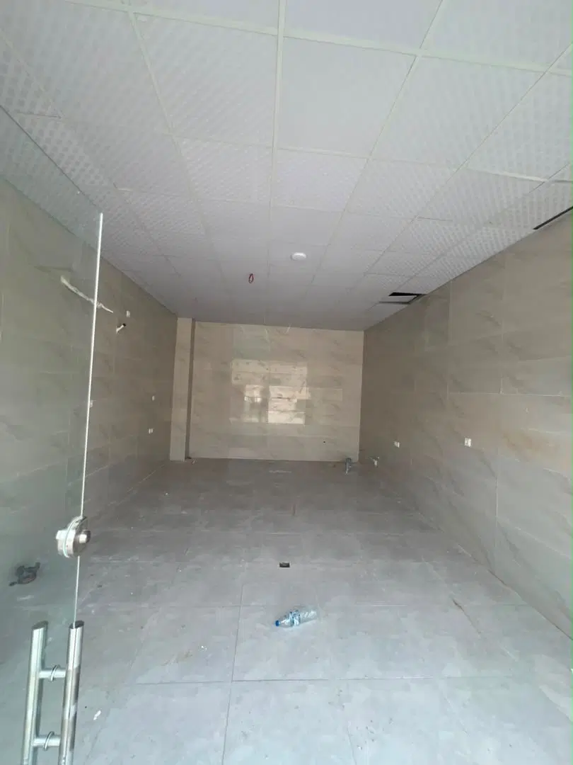 فروش مغازه ۴۰متری بر خیابان طلائیه
