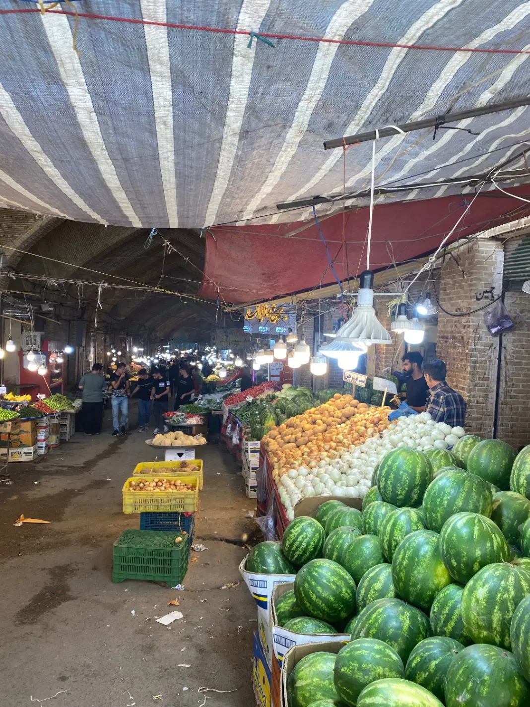 فروش مغازه بازار بزرگ سرپوشیده توپخانه