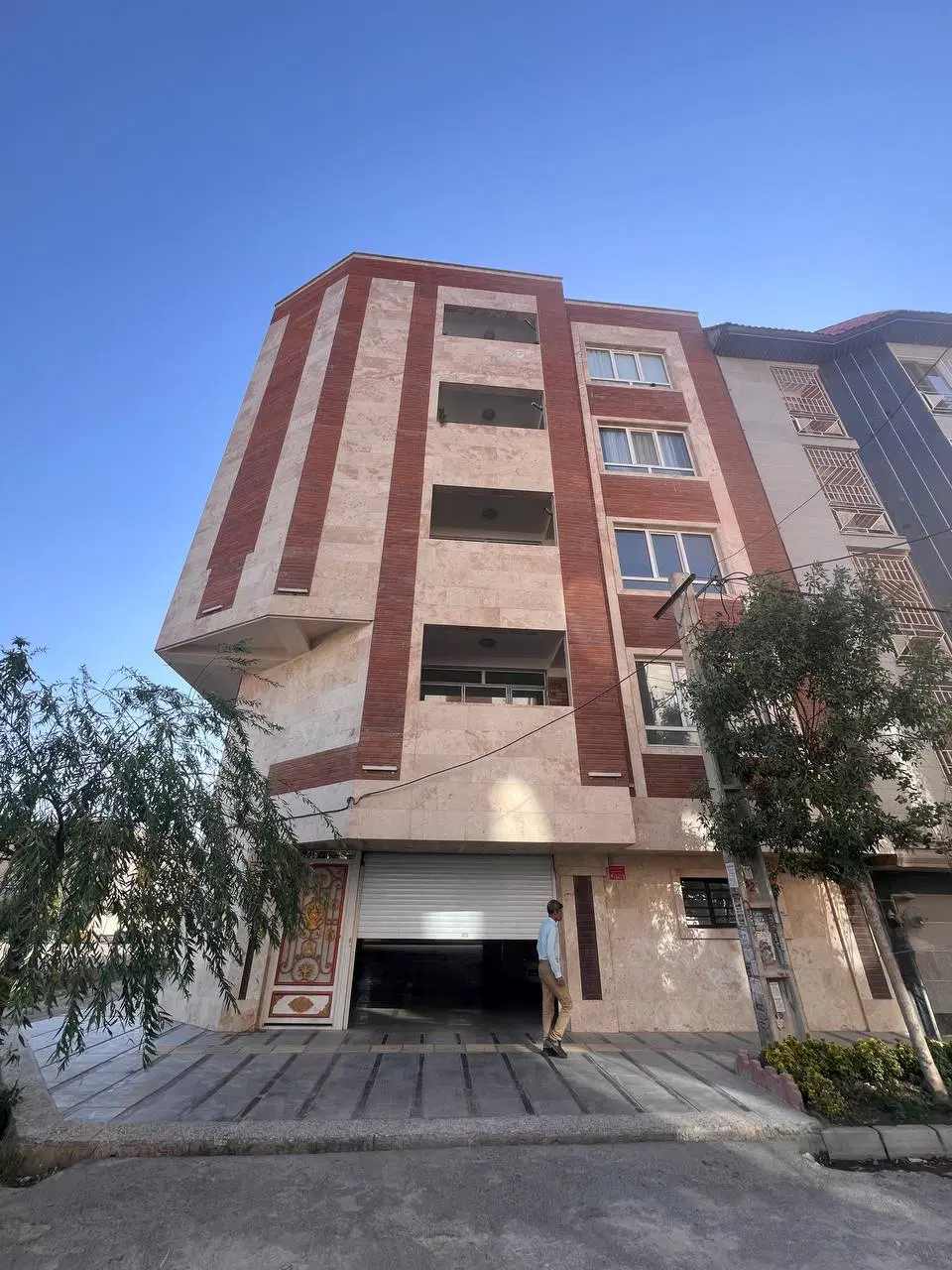 اپارتمان ۳خواب شهرک بنفشه بلوار وحدت