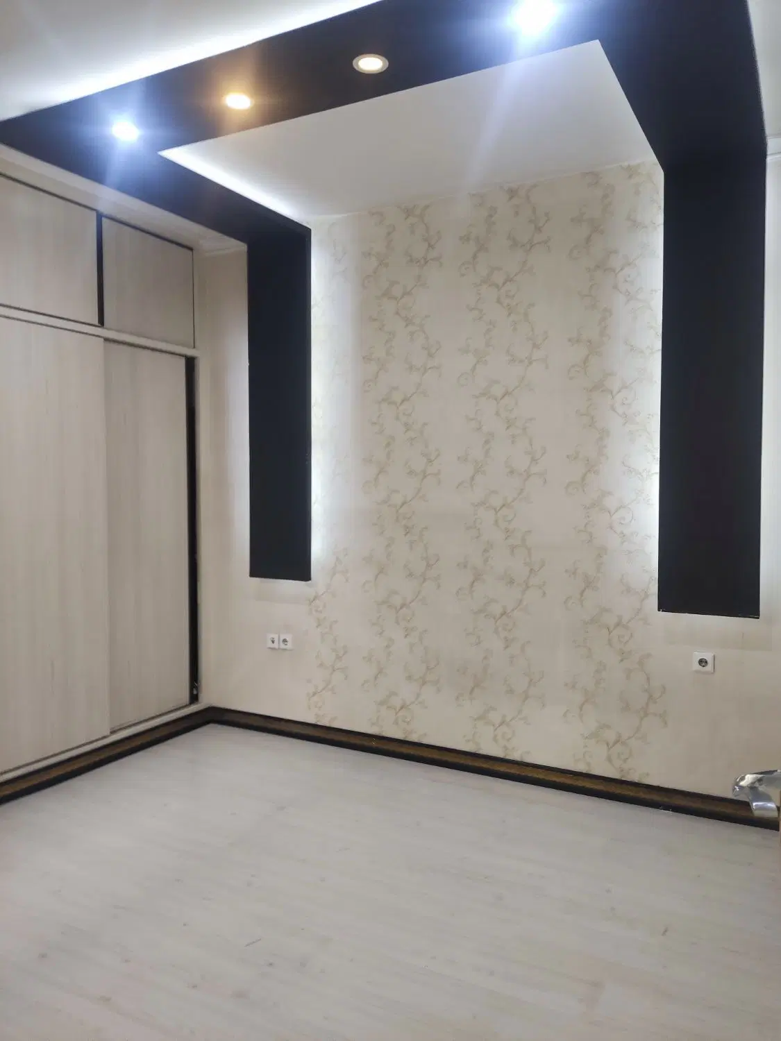 اپارتمان 63متری دو خوابه با انباری طبقه اول