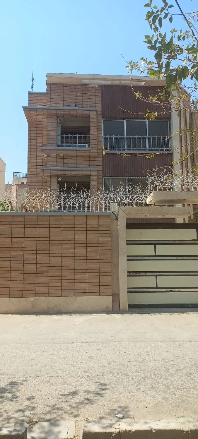 آپارتمان نوساز ۱۱۰ متری شهرک کوثر