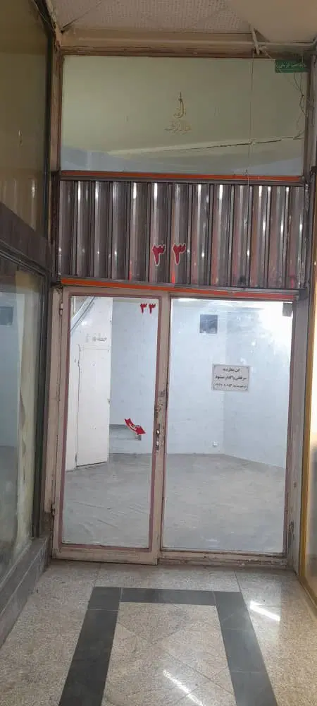 مغازه‌ در پاساژ ولیعصر