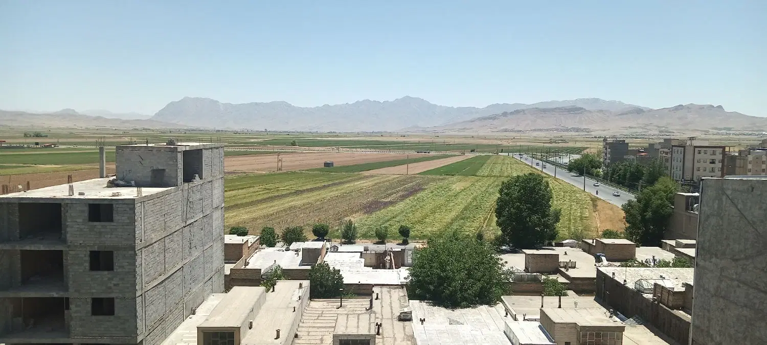 آپارتمان ویو ابدی غرق نور طبقه آخر