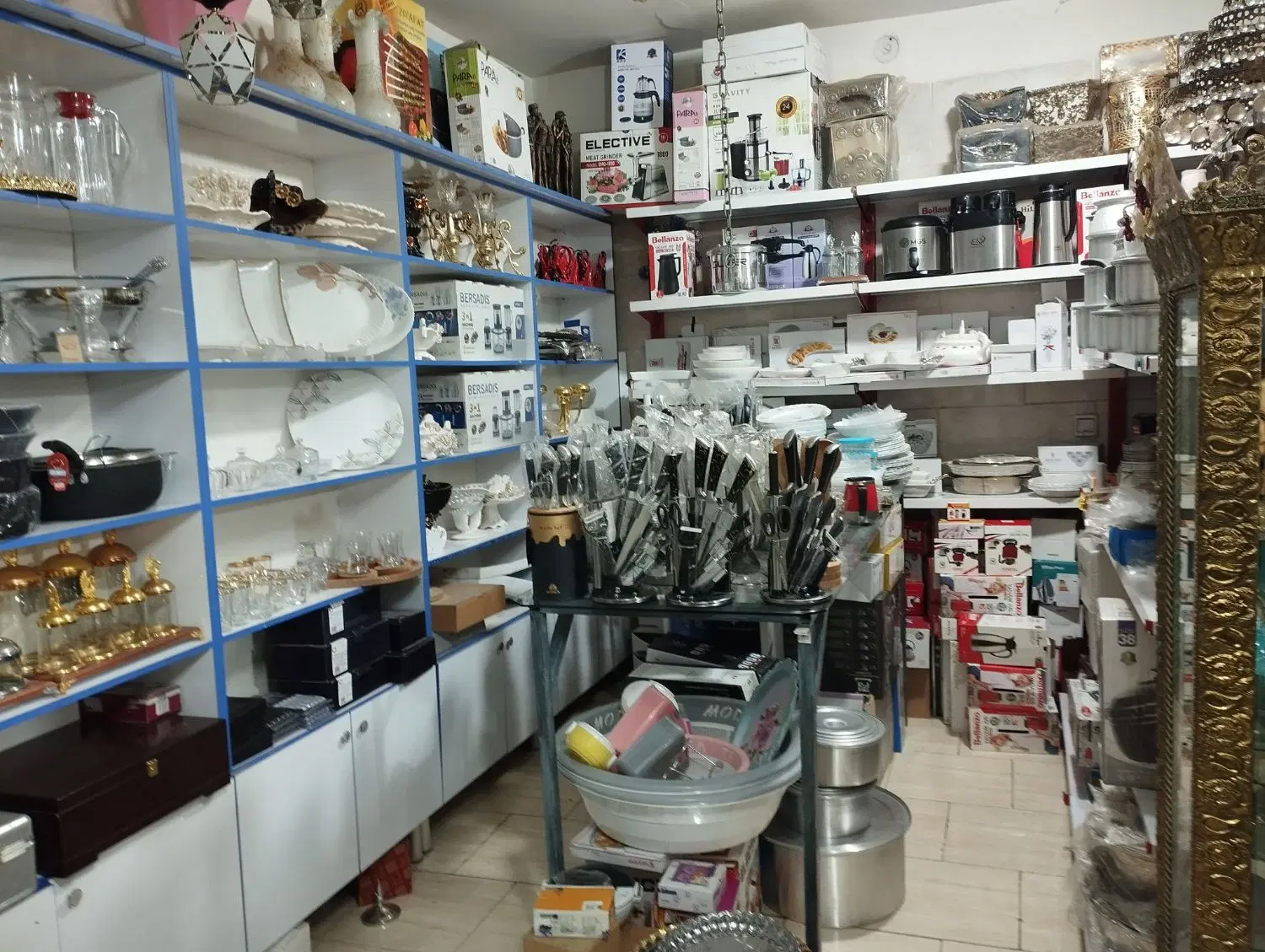 مغازه۶۵متری محمدشهر خیابان اصلی خوش لوکیشن قیمت