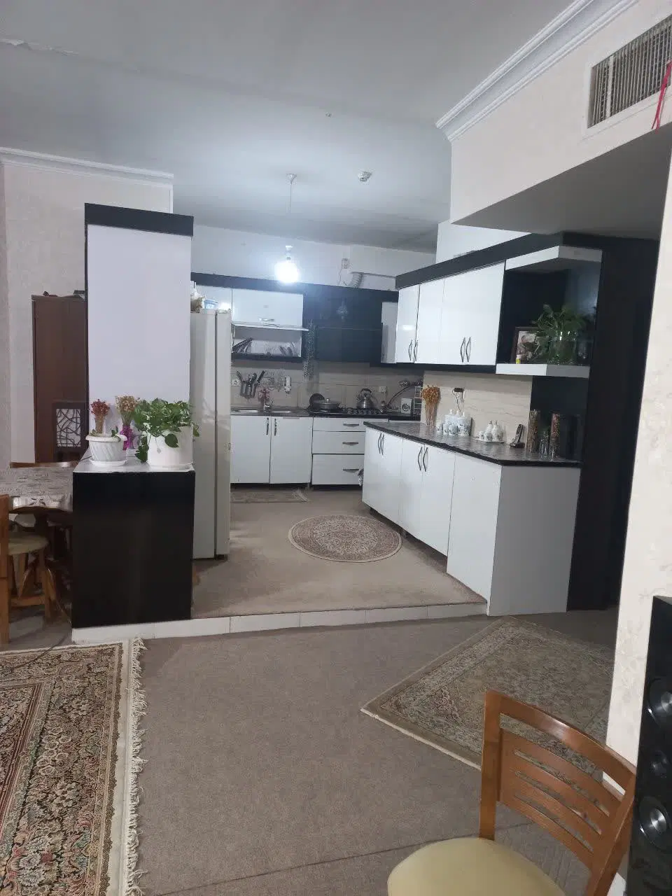 ۱۰۵ متری تاپ لوکیشین
