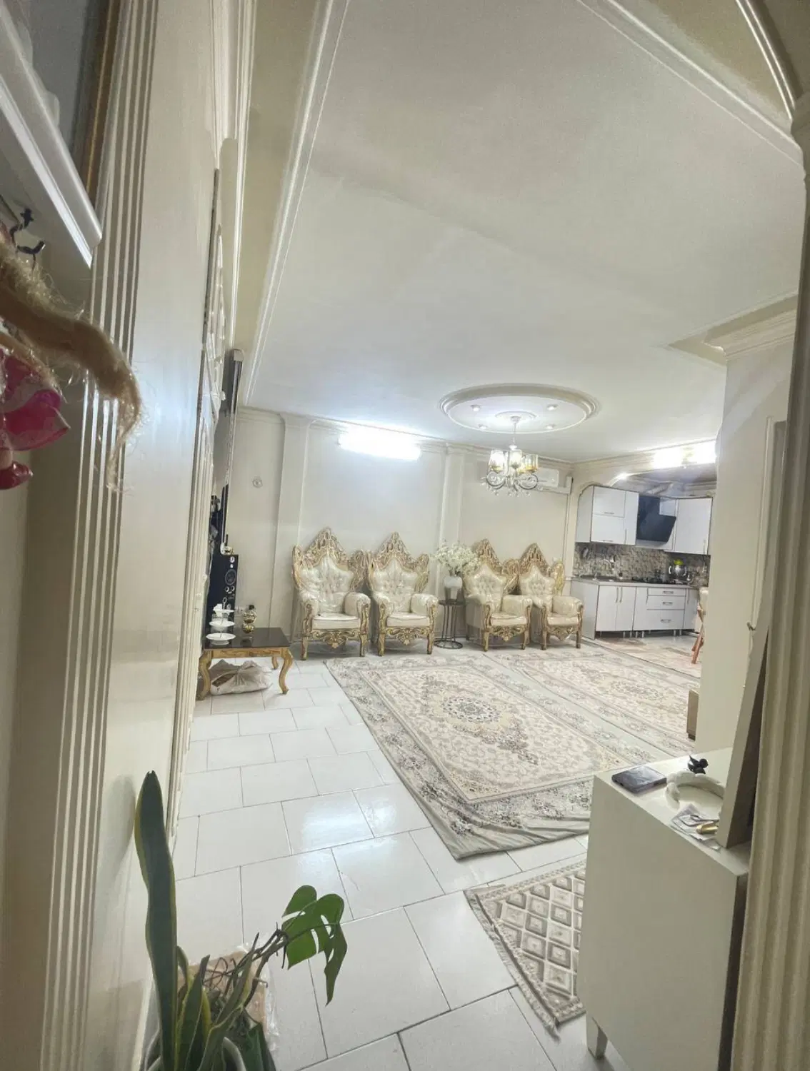 ۶۱مترلاکچری میدان معلم