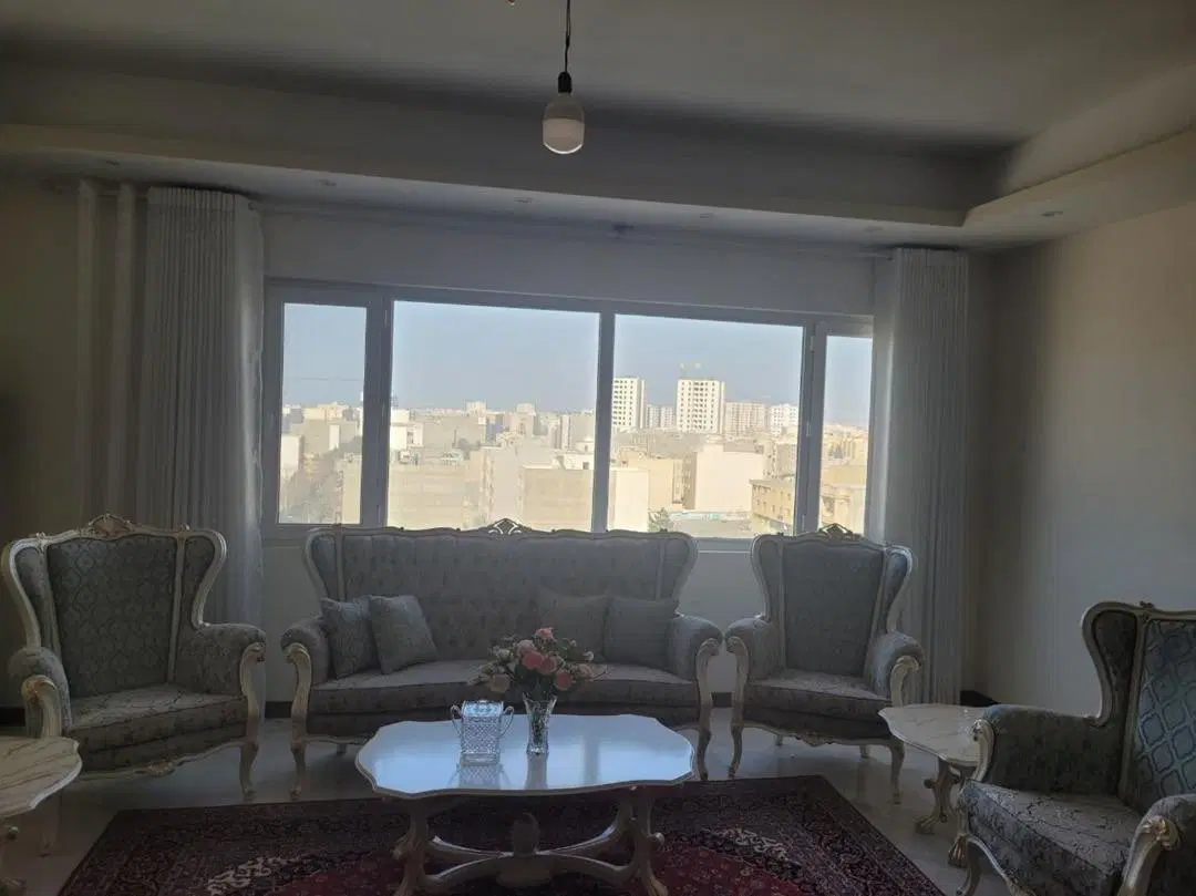 فروش واحد ۱۵۰متری بلوار کنگرانی فول امکانات