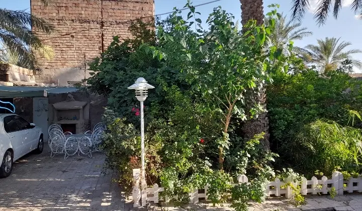 چند واحد جهت اجاره موجود میباشد