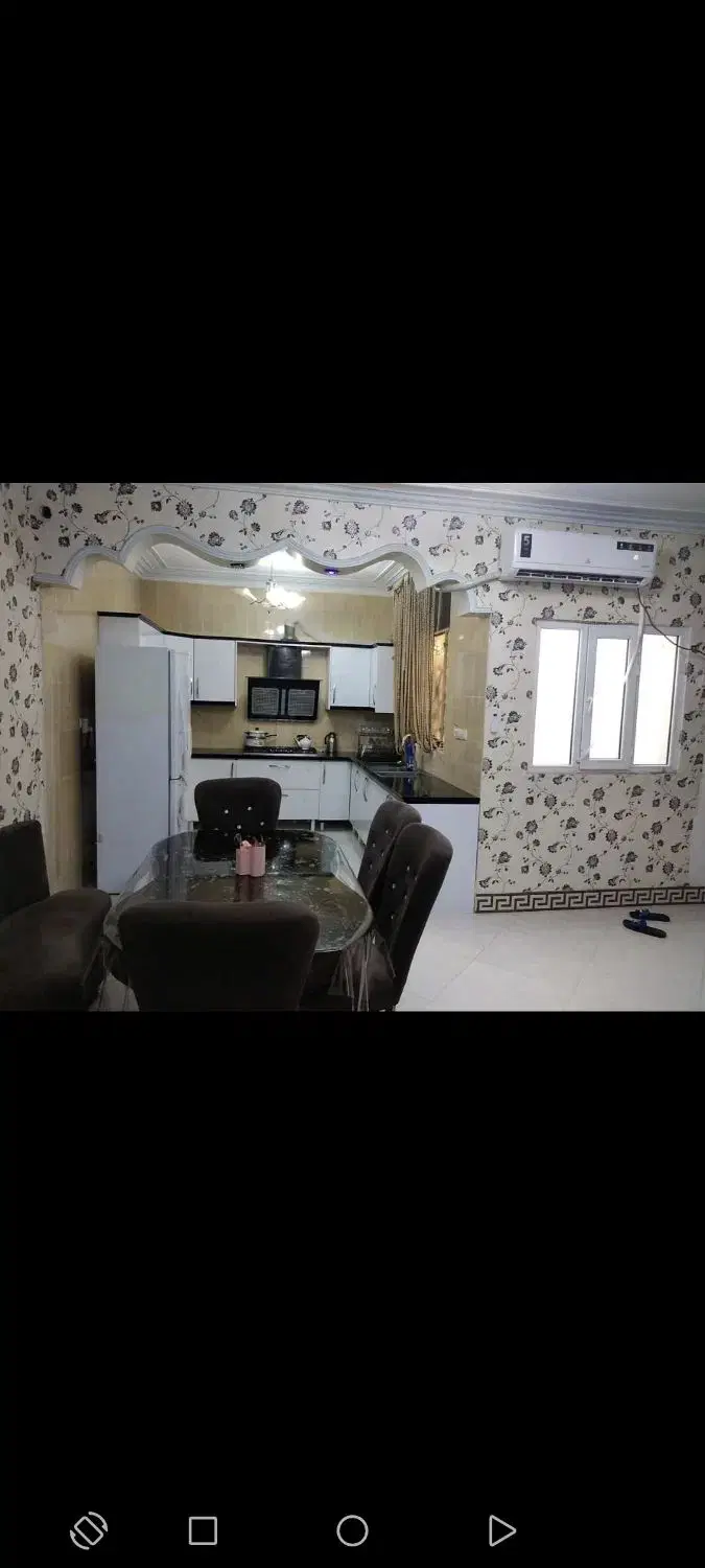 خانه ویلایی دوخوابه با پارکینگ