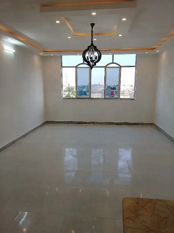 اپارتمان فروشی حاشیه خیابان ۱۰متری