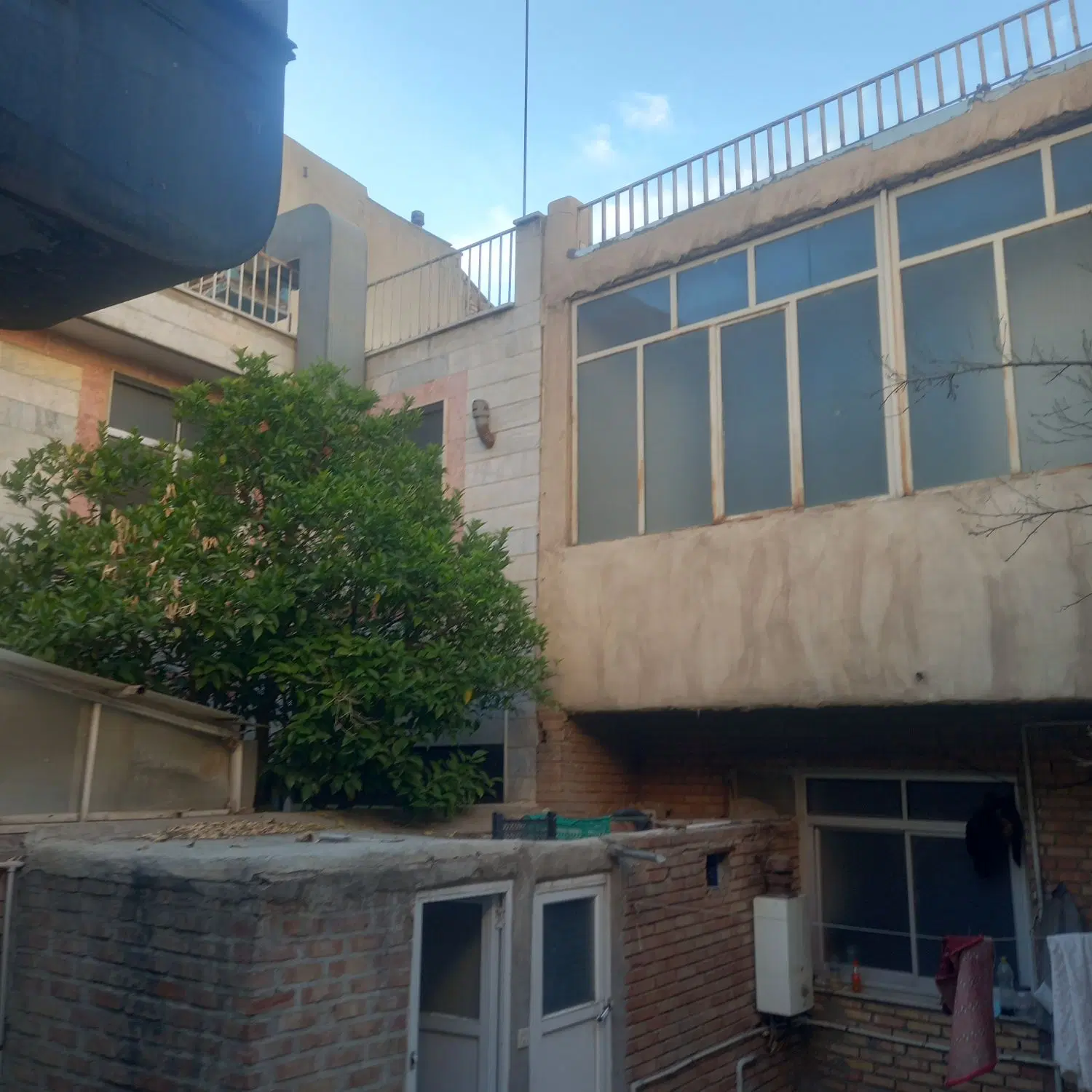 فروش ملک ۲۱۸ متری