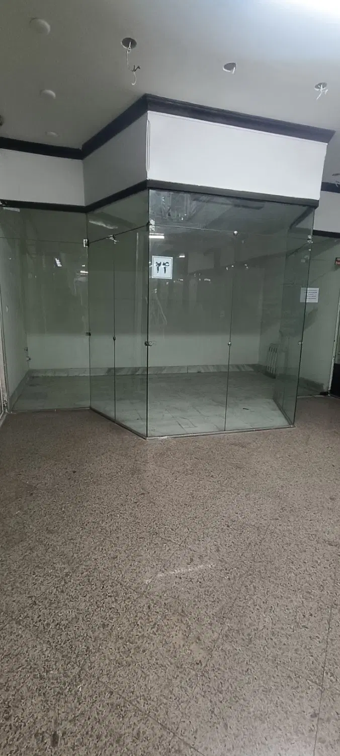 پاساژ ارمغان سند تجاری ششدانگ پارکینگ دار