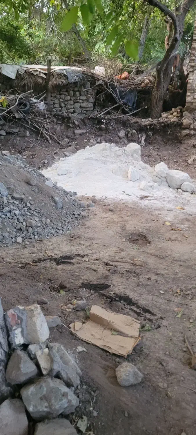 زمین فروشی