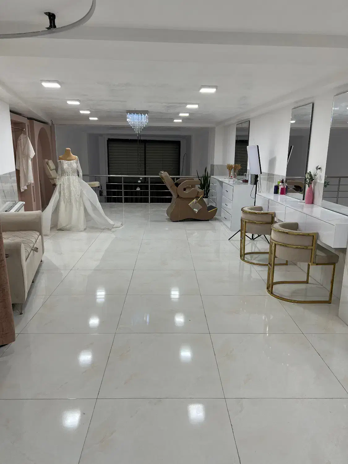 اجاره یه طبقه در سالن زیبایی