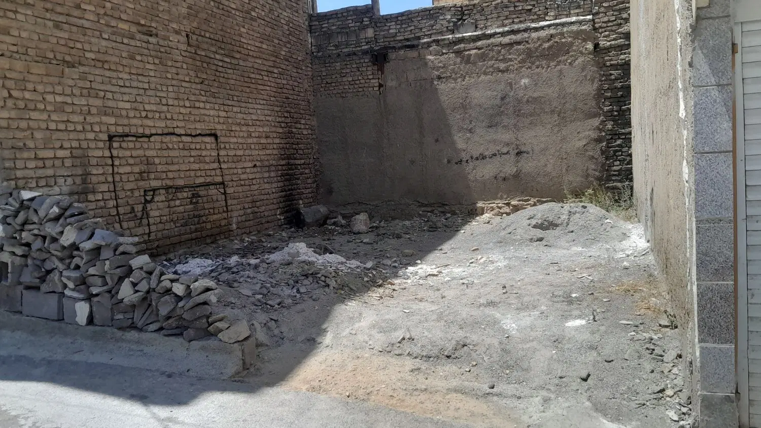 زمین مسکونی