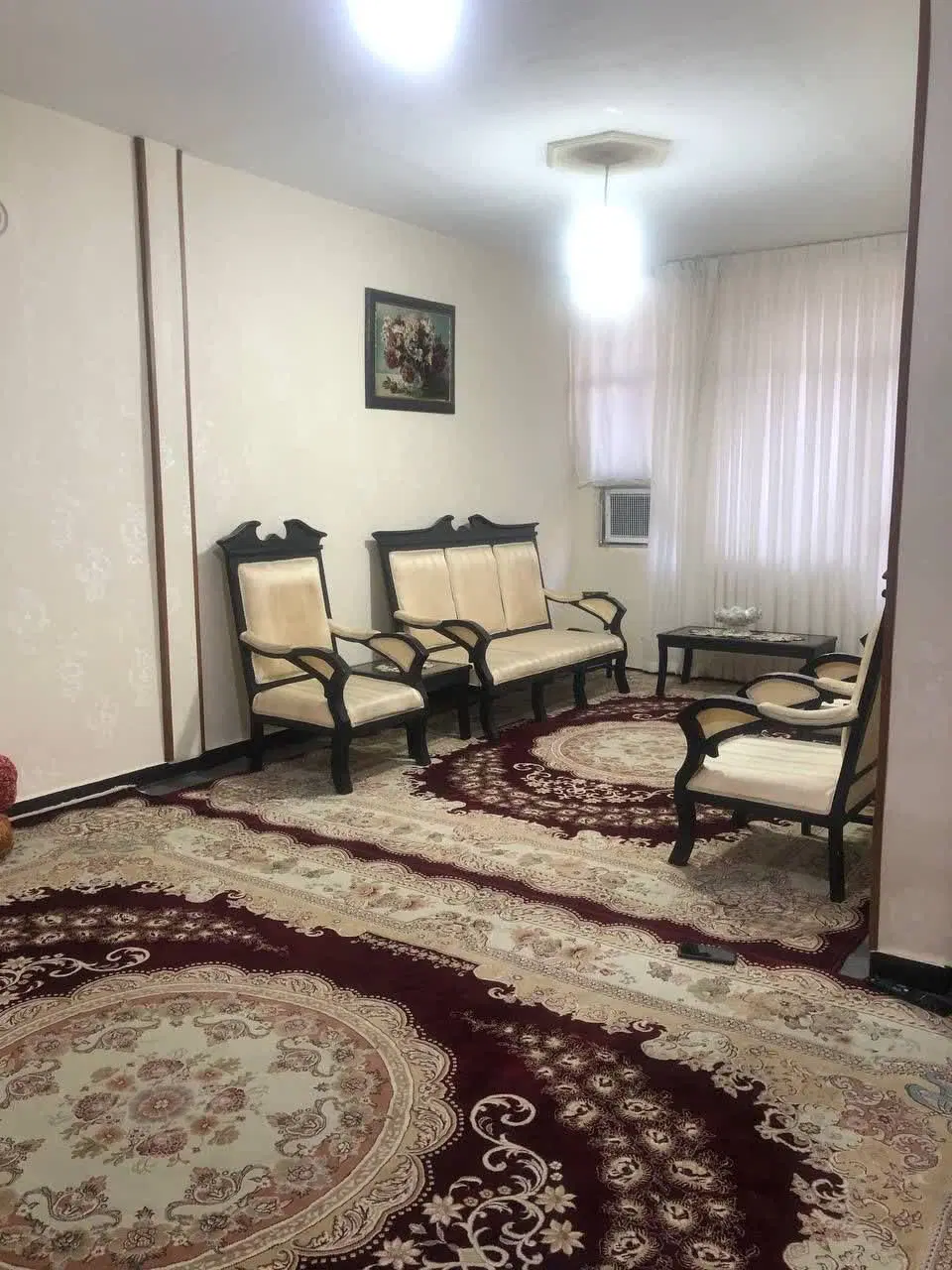 ۶۸ متر آپارتمان ۲ نبش ۲ بالکن نورگیر طبقه ۲