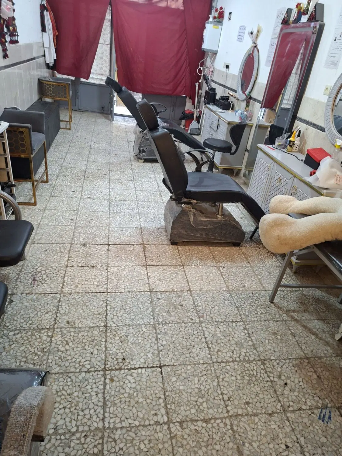 مغازه سر خیابان بعثت