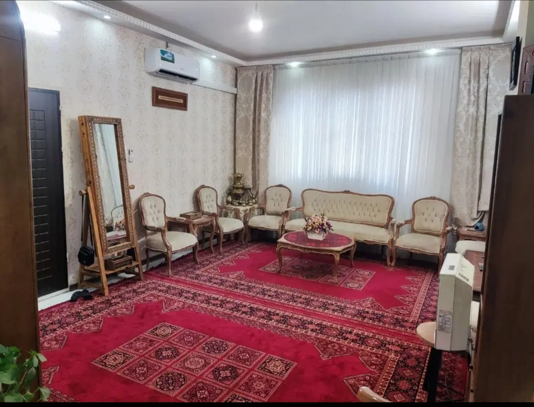 اپارتمان طبقه 2_دوخواب _هنرور4