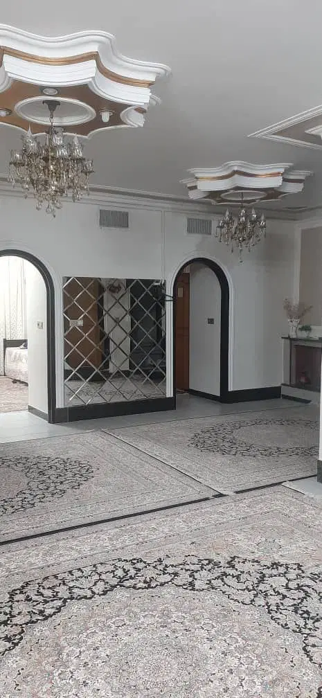 آپارتمان ۳ طبقه شهرک معلم