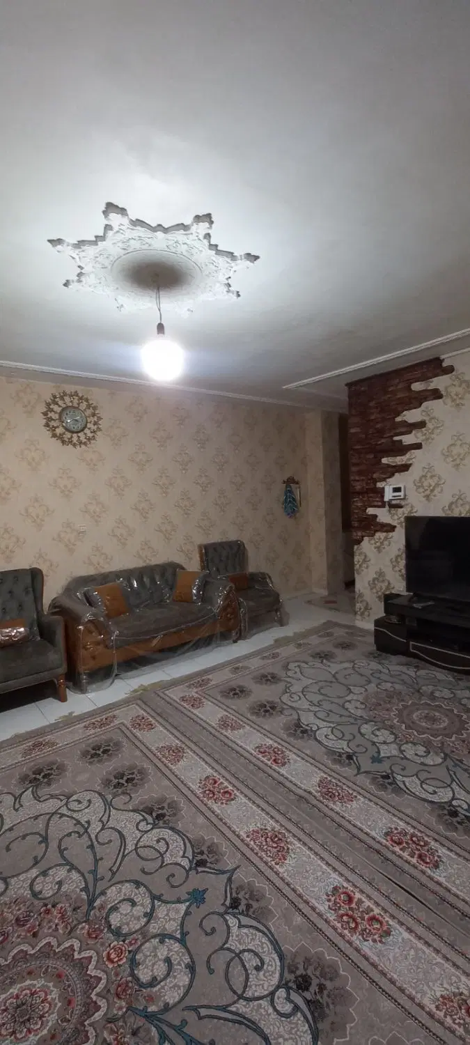 ۷۵ متری املاک ایرانپور
