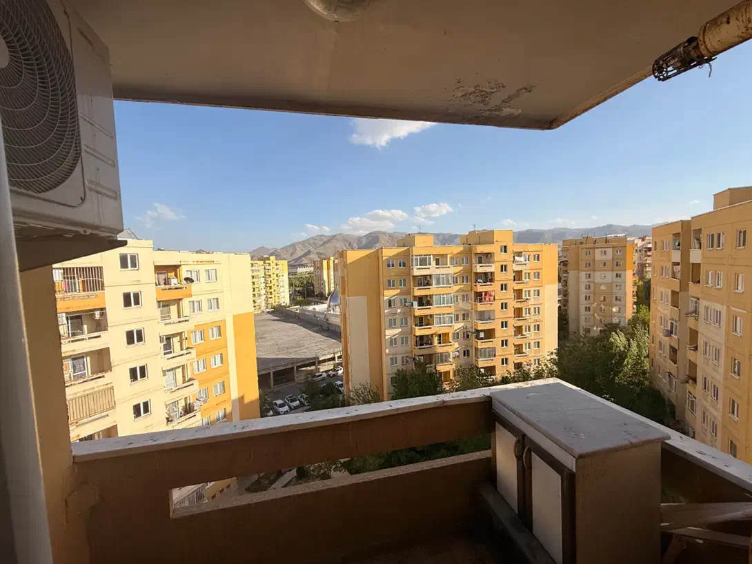 ۸۴ متری لوکس صادقیه