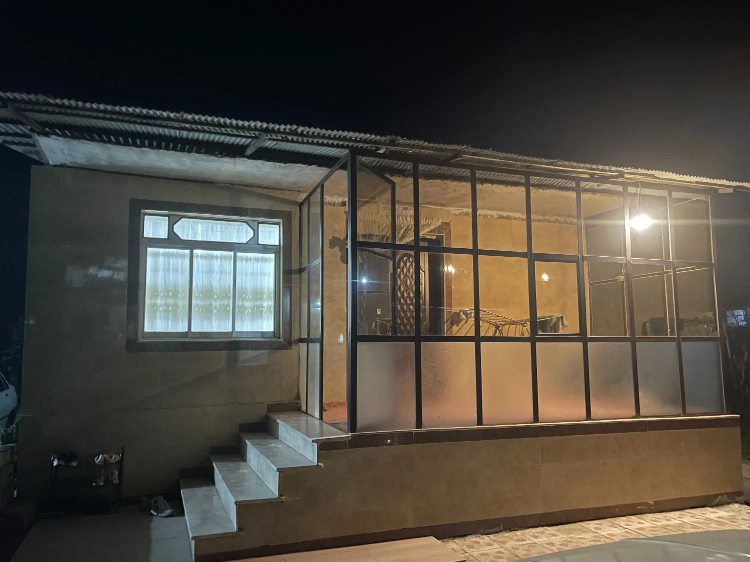 زمین وملک مسکونی