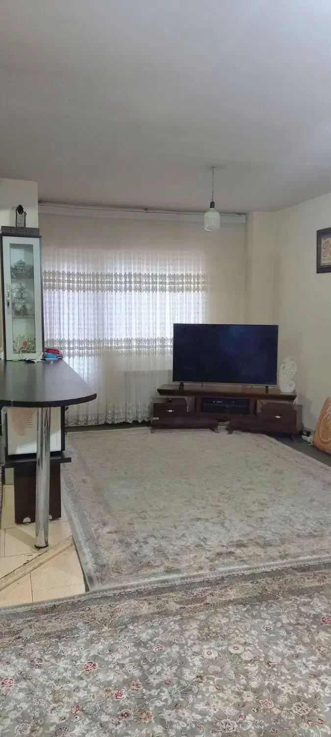 آپارتمان۸۵متری با پارکینگ شهرک اندیشه مجتمع گلها