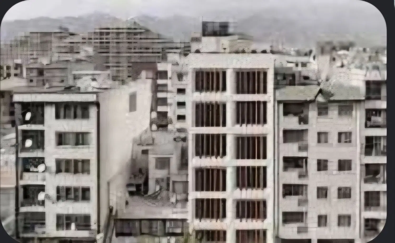 ۹۸ متر دو خواب ، رو به افتاب