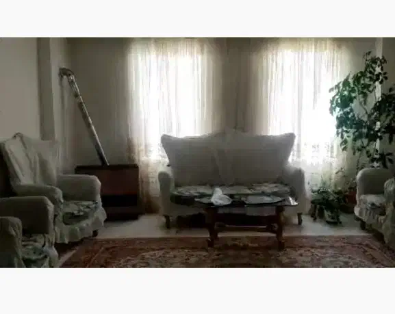 رهن واحد نزدیک میدان امام