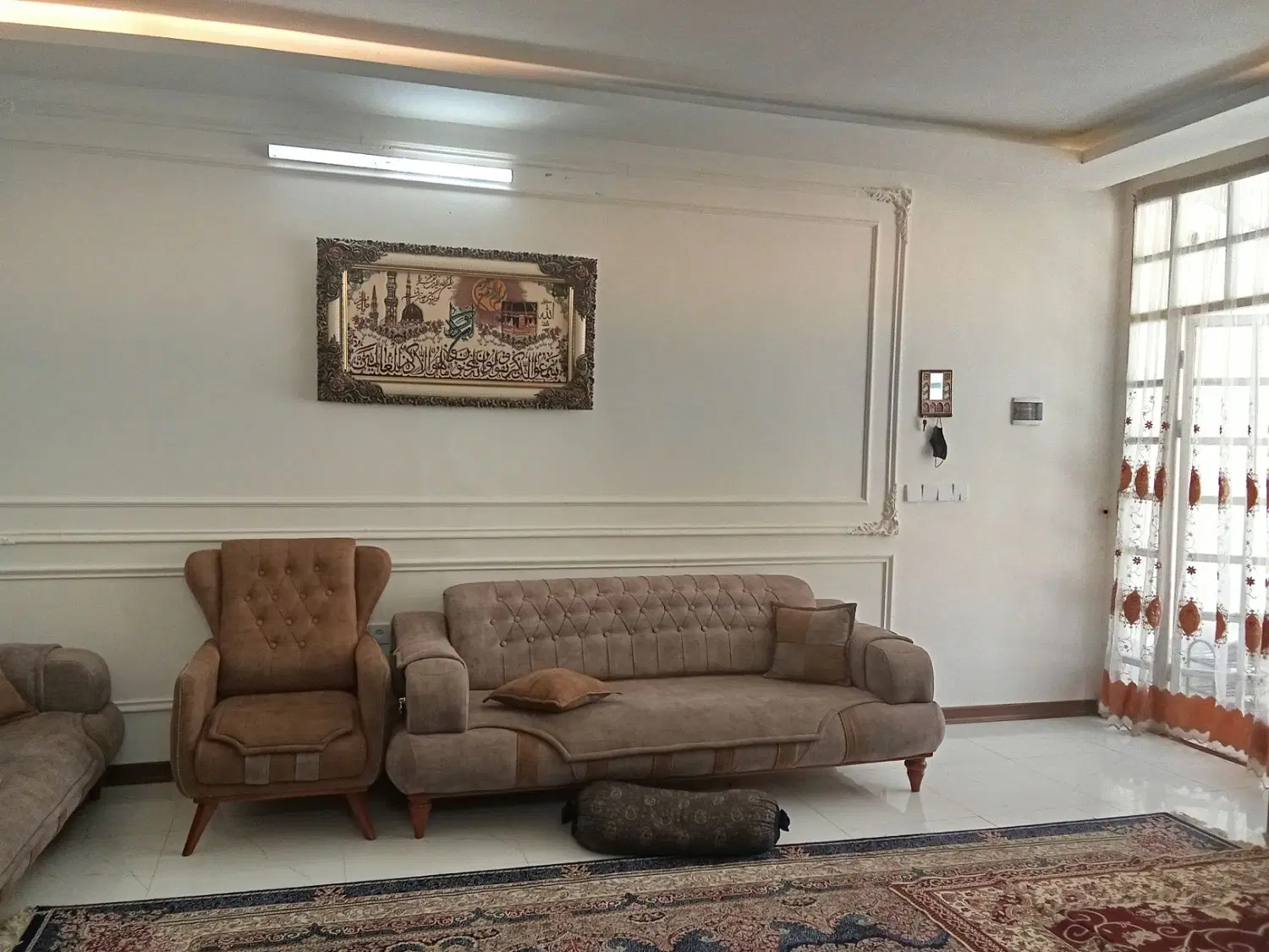 خانه دربست ۹۰ متری ماشین رو