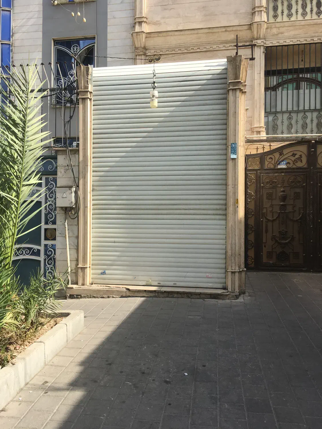 مغازه ۲۱ متری ( ملکیت و سرقفلی )