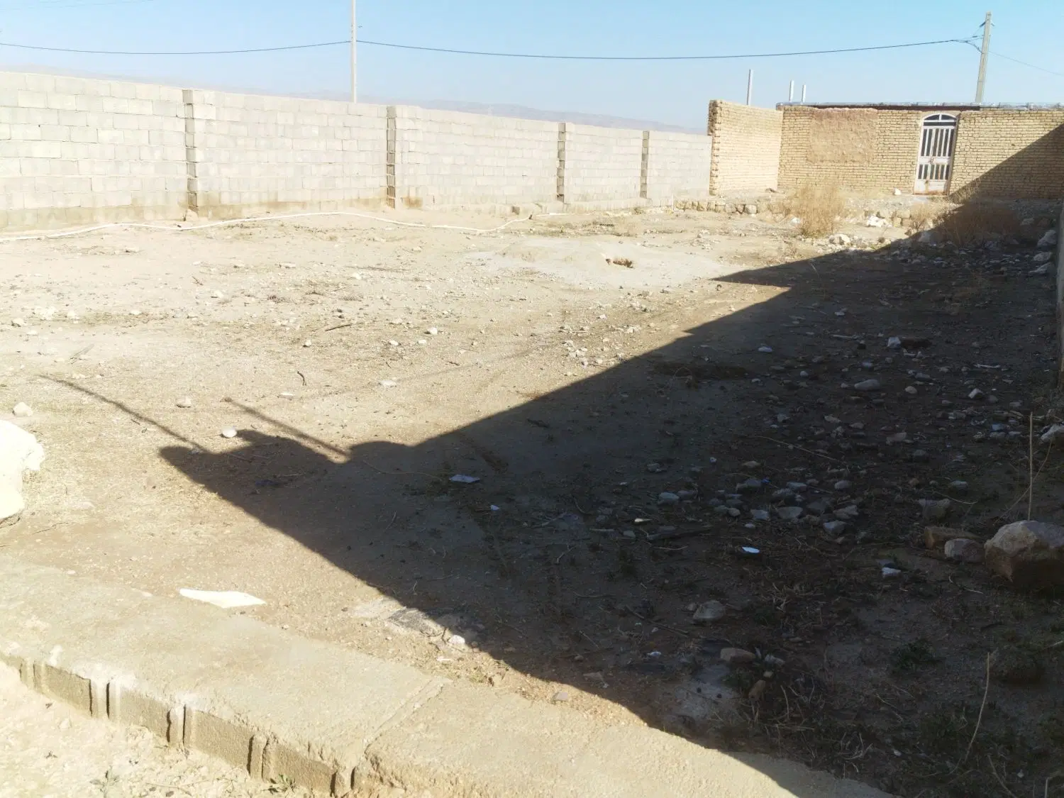 خانه ویلایی نیمه کاره