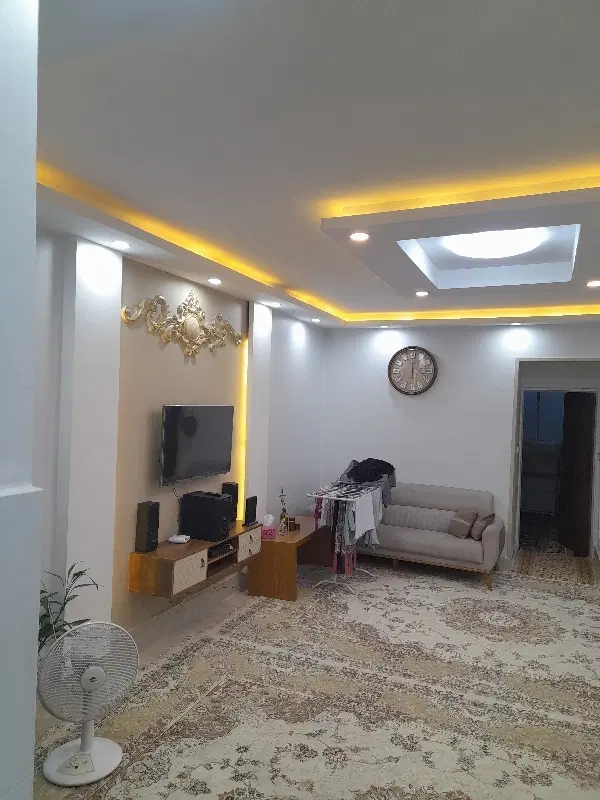 منزل دو طبقه نیم