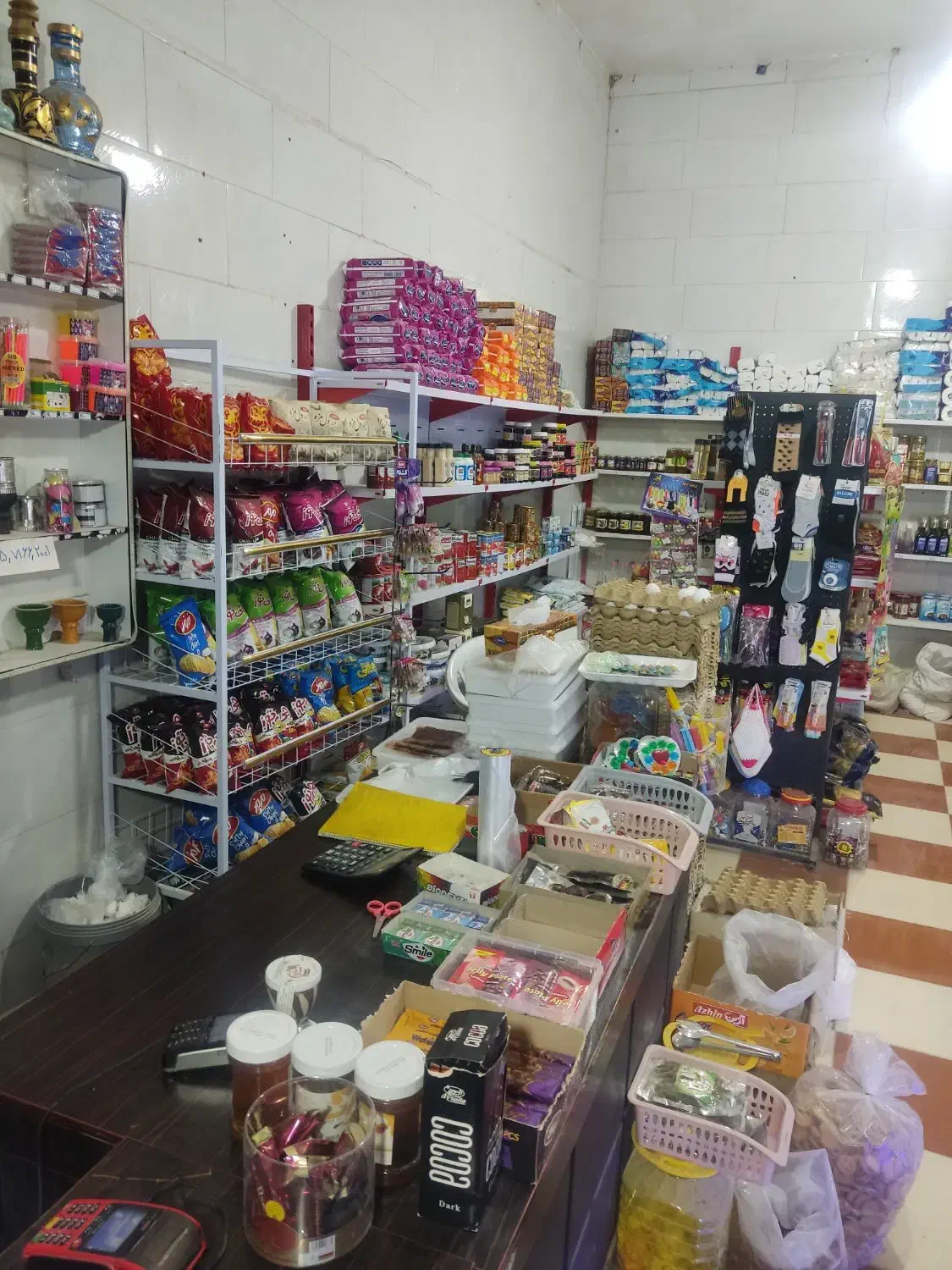فروشگاه مواد غذایی پاپی خالدار برای فروش