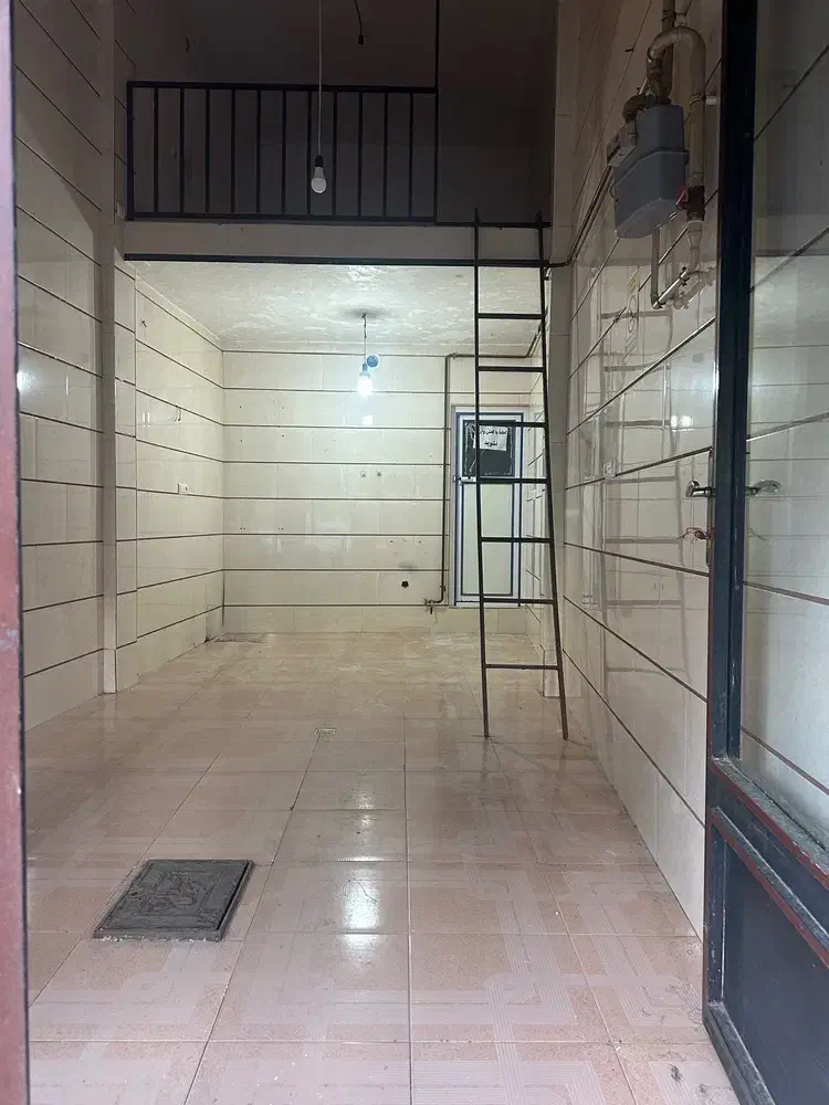 مغازه ۲۰متری به غیر از بالکن و سرویس بهداشتی
