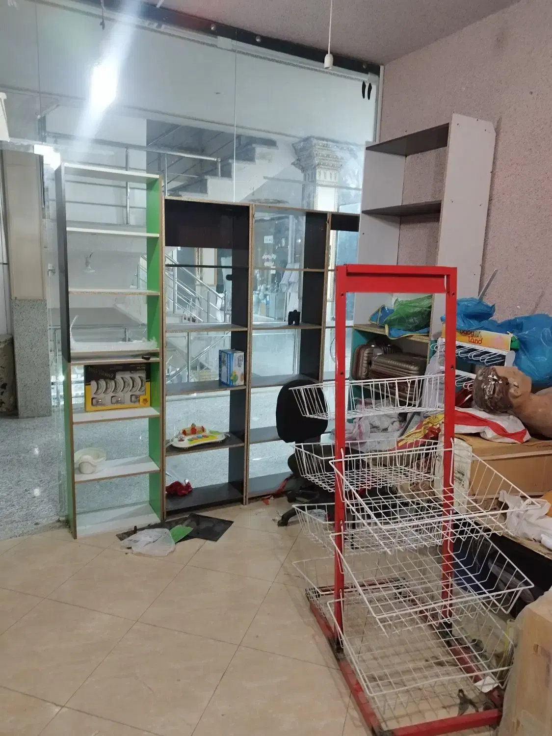 فروش مغازه ۱۶ متری پاساژ برلیان گذر سوم سند تگ برگ