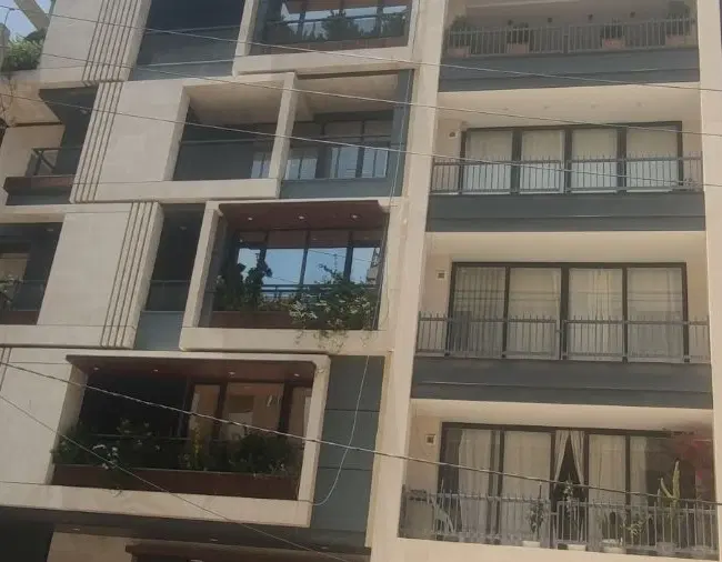 آپارتمان ۱۸۵ متر  معالی آباد__ بهاران