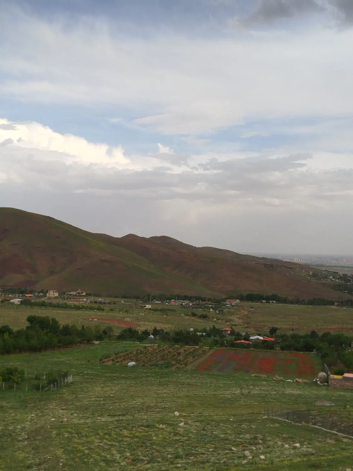 دو هزار مترزمین در رزجرد رز نزدیک مسکن ملی رشتقون