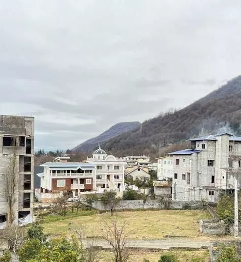 ۸۸۸ متر زمین مناسب آپارتمان یا ویلا (قلب رامسر)